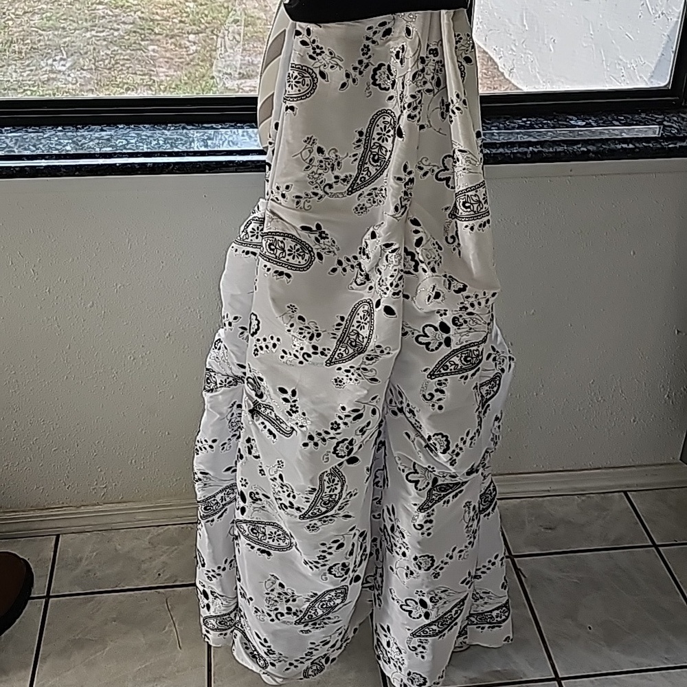 Morgan & Co formal/prom dress size 5/6 - Picture 3 of 7